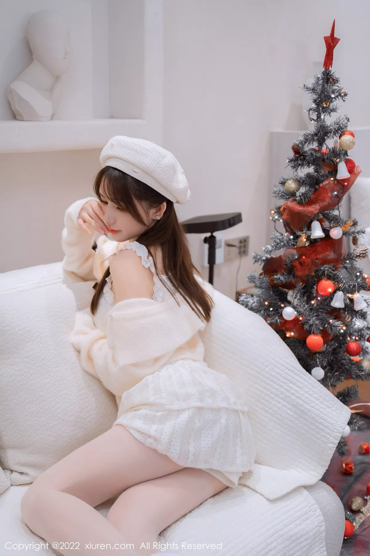 秀人集.com_[XiuRen秀人网]No.6025_模特婠婠么性感白色毛线上衣配白短裙秀曼妙身姿完美诱惑写真68P