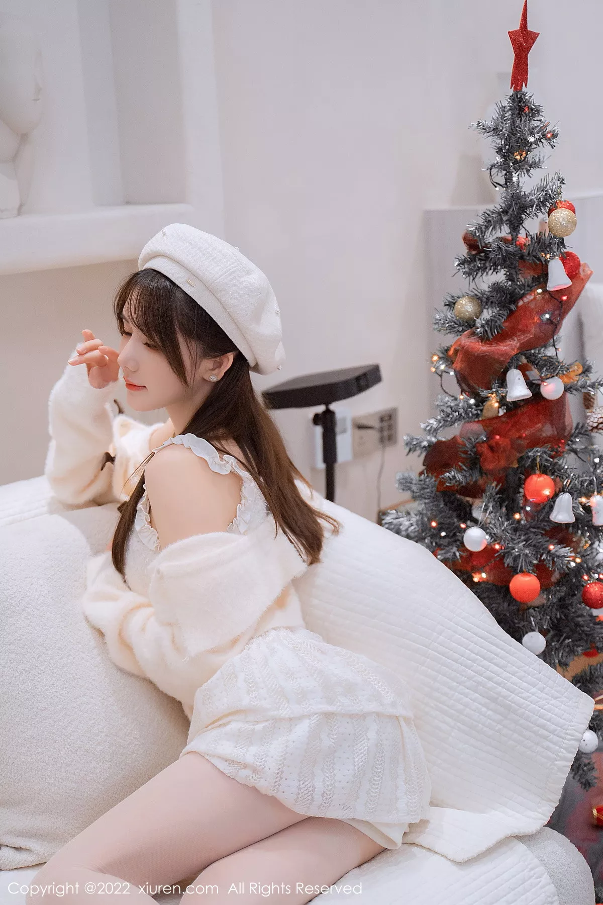 秀人集.com_[XiuRen秀人网]No.6025_模特婠婠么性感白色毛线上衣配白短裙秀曼妙身姿完美诱惑写真68P