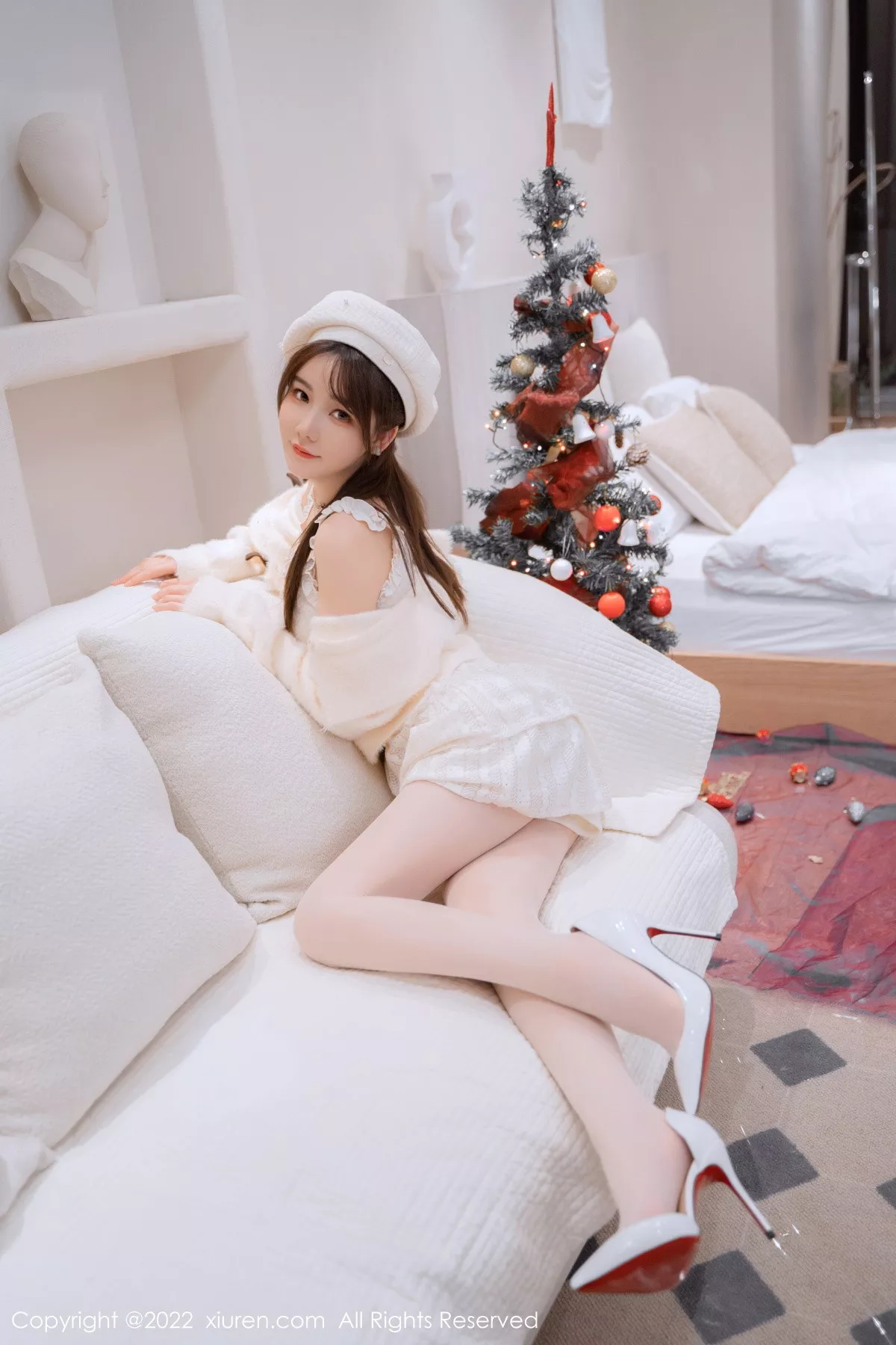 秀人集.com_[XiuRen秀人网]No.6025_模特婠婠么性感白色毛线上衣配白短裙秀曼妙身姿完美诱惑写真68P