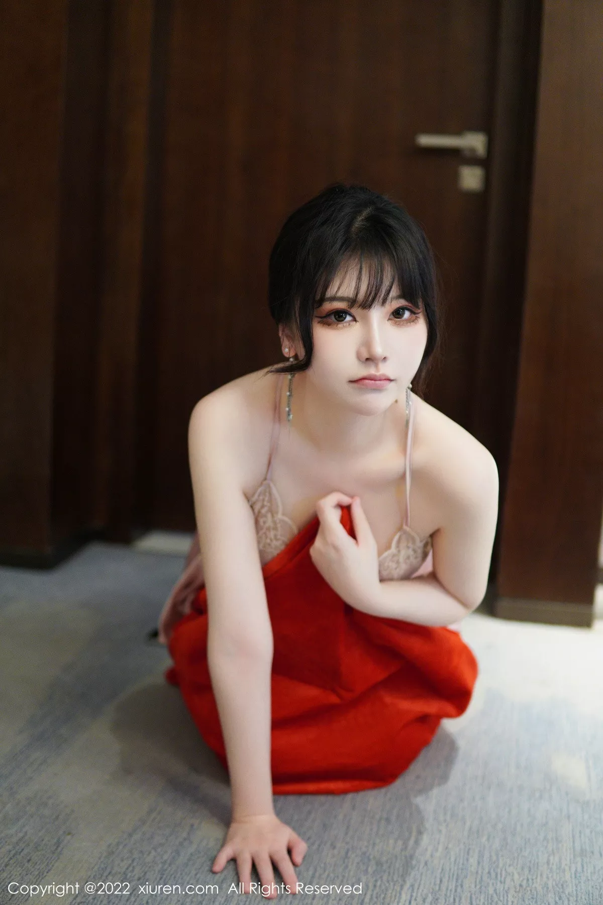 秀人集.com_[XiuRen秀人网]No.6022_新人模特桃桃子性感粉色睡裙配白丝袜秀曼妙身姿迷人诱惑写真72P