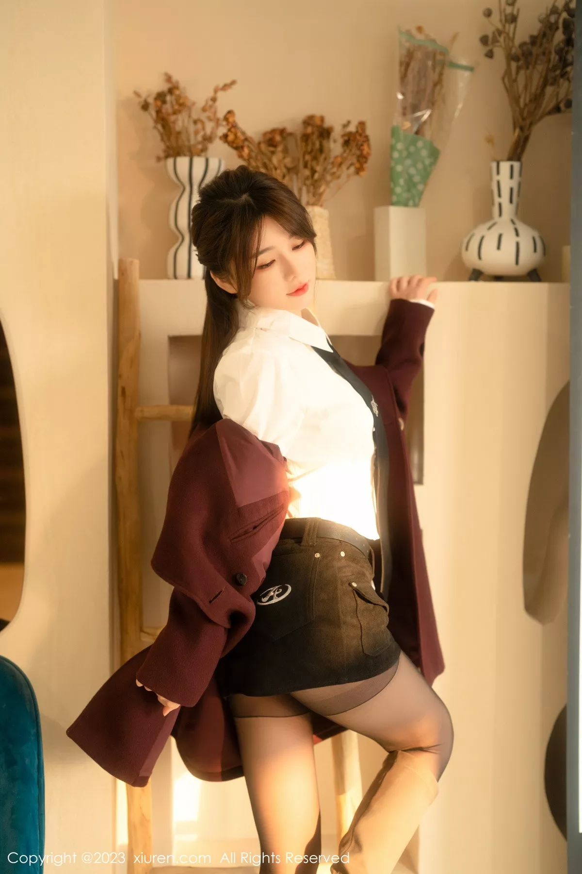 秀人集.com_[XiuRen秀人网]No.6137_模特婠婠么性感白T配黑色短裙露超薄黑丝秀曼妙身姿诱惑写真91P