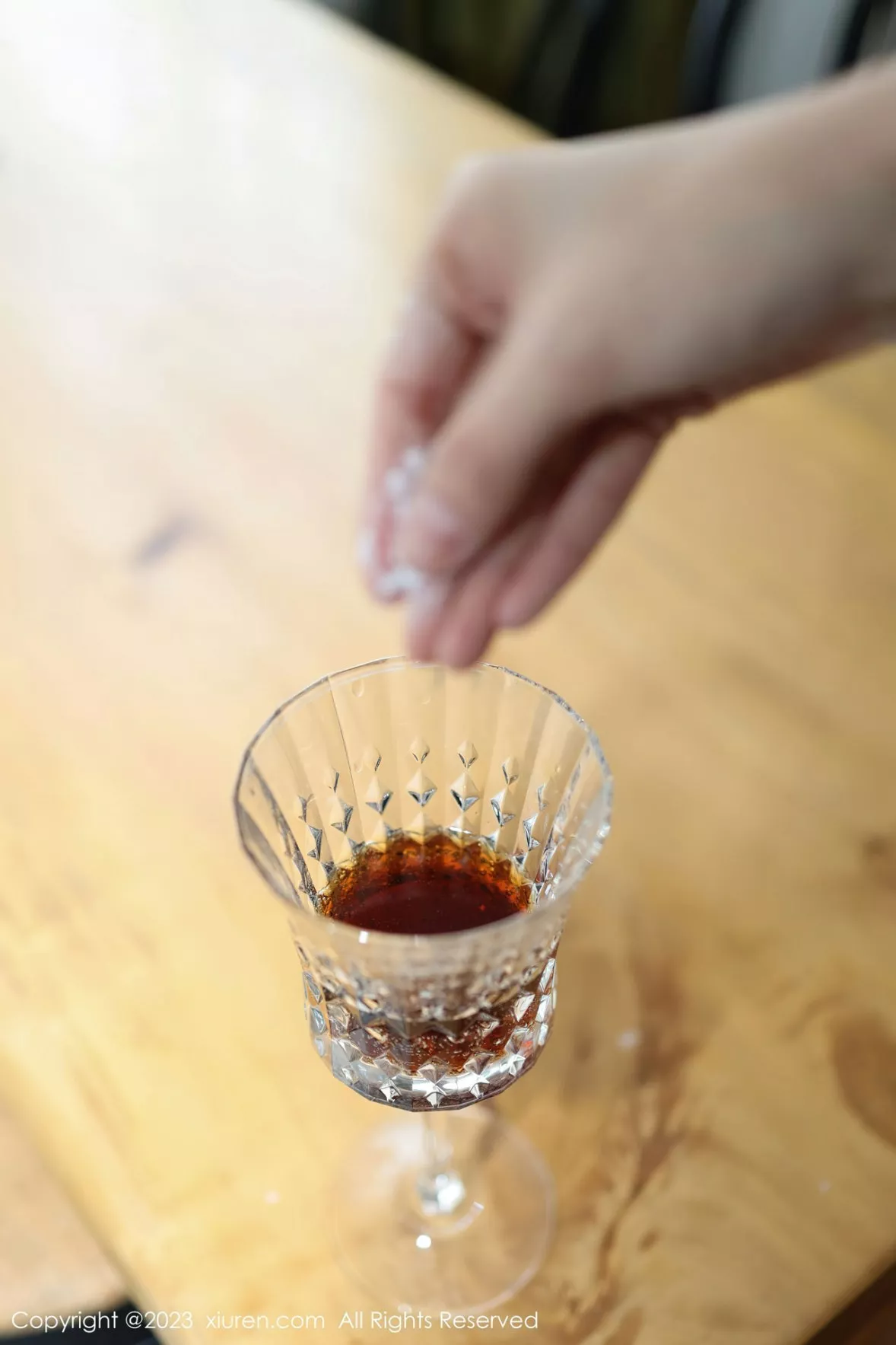 秀人集.com_[XiuRen秀人网]No.6144_模特桃桃子红色收身连衣短露黑色蕾丝内衣秀曼妙身姿诱惑写真81P