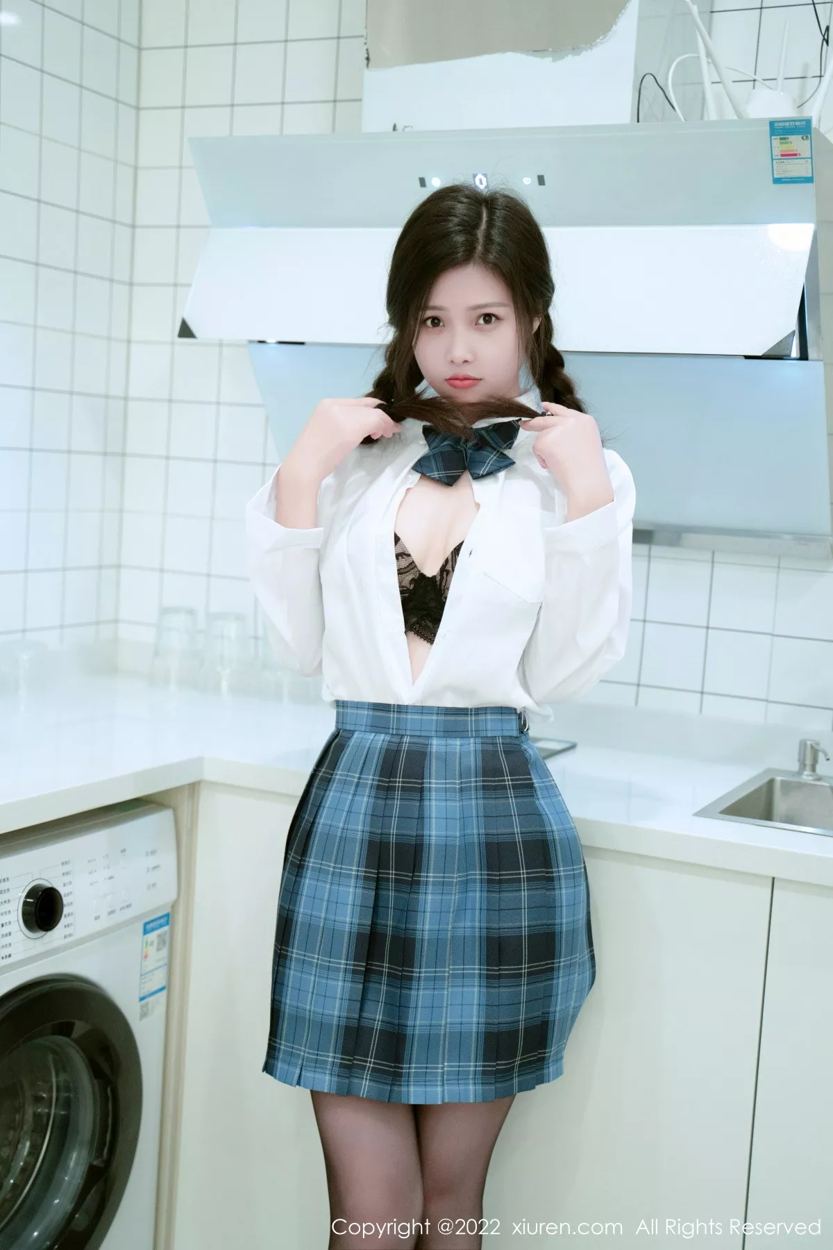 秀人集.com_[XiuRen秀人网]No.6029_模特星萌性感制服诱惑半脱露轻透蕾丝内衣配黑丝吊袜诱惑写真60P