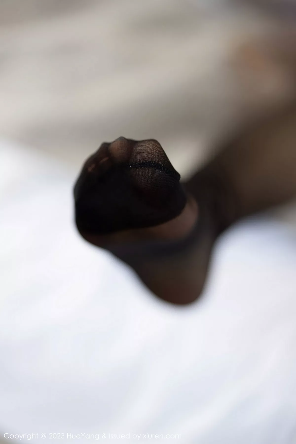 秀人集.com_[HuaYang花漾]Vol.526_女神朱可儿Flora大理旅拍性感粉色连衣短裙秀雪峰美臀诱惑写真71P