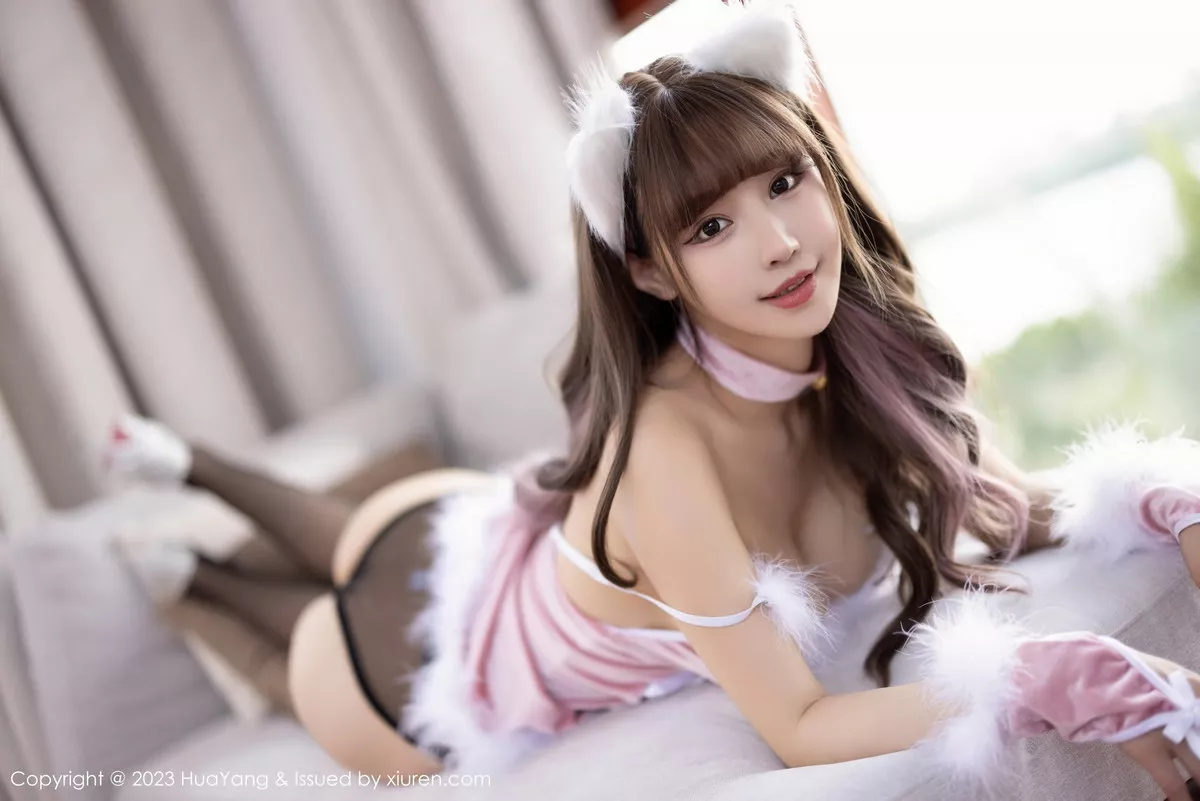 秀人集.com_[HuaYang花漾]Vol.526_女神朱可儿Flora大理旅拍性感粉色连衣短裙秀雪峰美臀诱惑写真71P