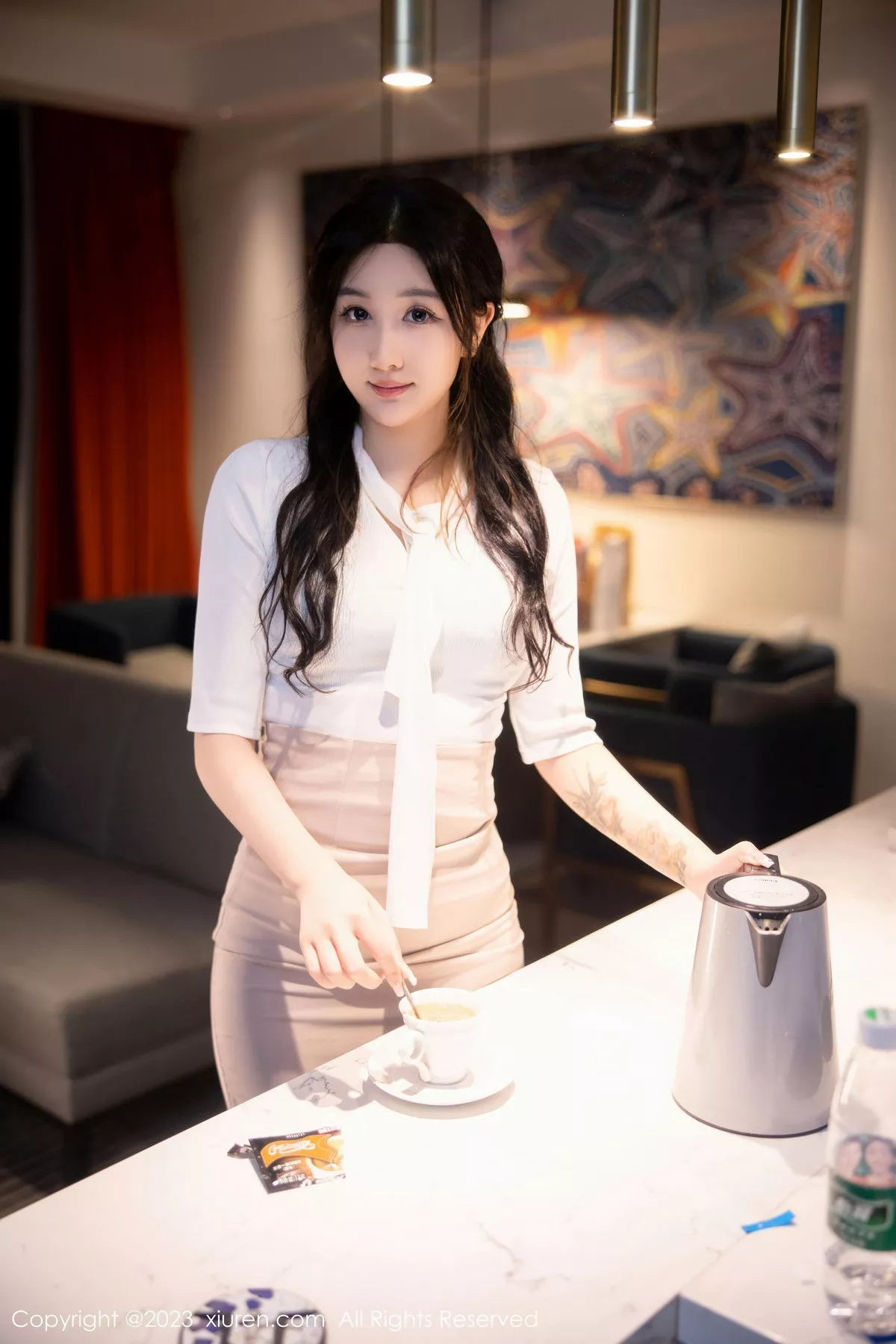 秀人集.com_[XiuRen秀人网]No.6207_模特江真真白色Ol职业装露淡蓝色蕾丝内衣秀丰腴身姿迷人写真110P