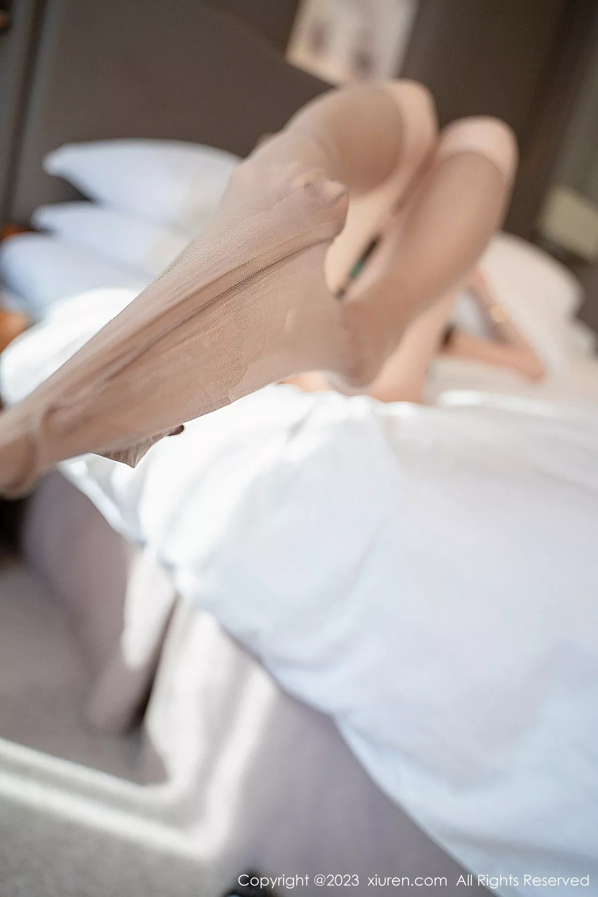 秀人集.com_[XiuRen秀人网]No.6219_模特顾乔楠Cora私生活主题脱绿色连衣短裙秀完美身材诱惑写真79P