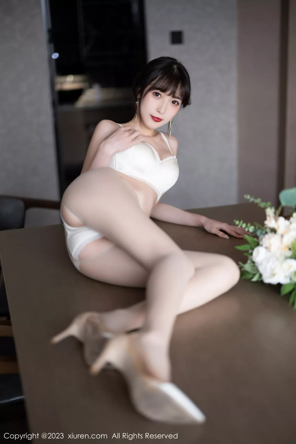 秀人集.com_[XiuRen秀人网]No.6236_模特林星阑脱咖啡色连衣裙露白色蕾丝内衣配开档肉丝诱惑写真90P