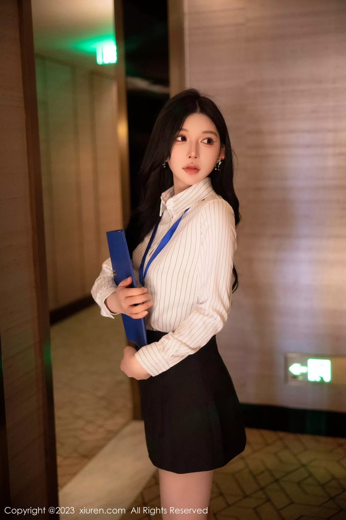 秀人集.com_[XiuRen秀人网]No.6247_模特林珊珊性感白T配黑短裙露浅黄色内衣开档肉丝完美诱惑写真97P