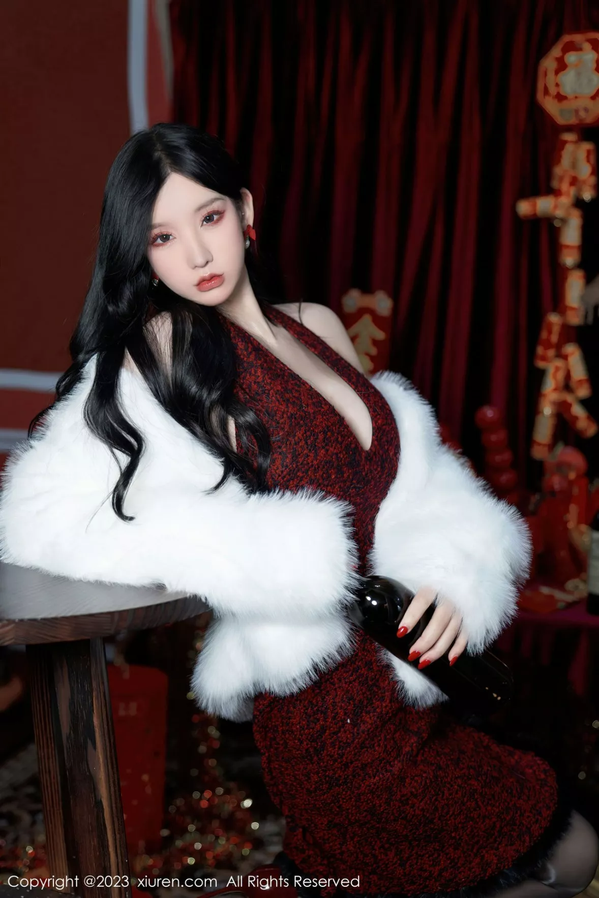 秀人集.com_[XiuRen秀人网]No.6174_女神周于希Sally新春主题低胸服饰配超薄黑丝秀完美身材诱惑写真85P