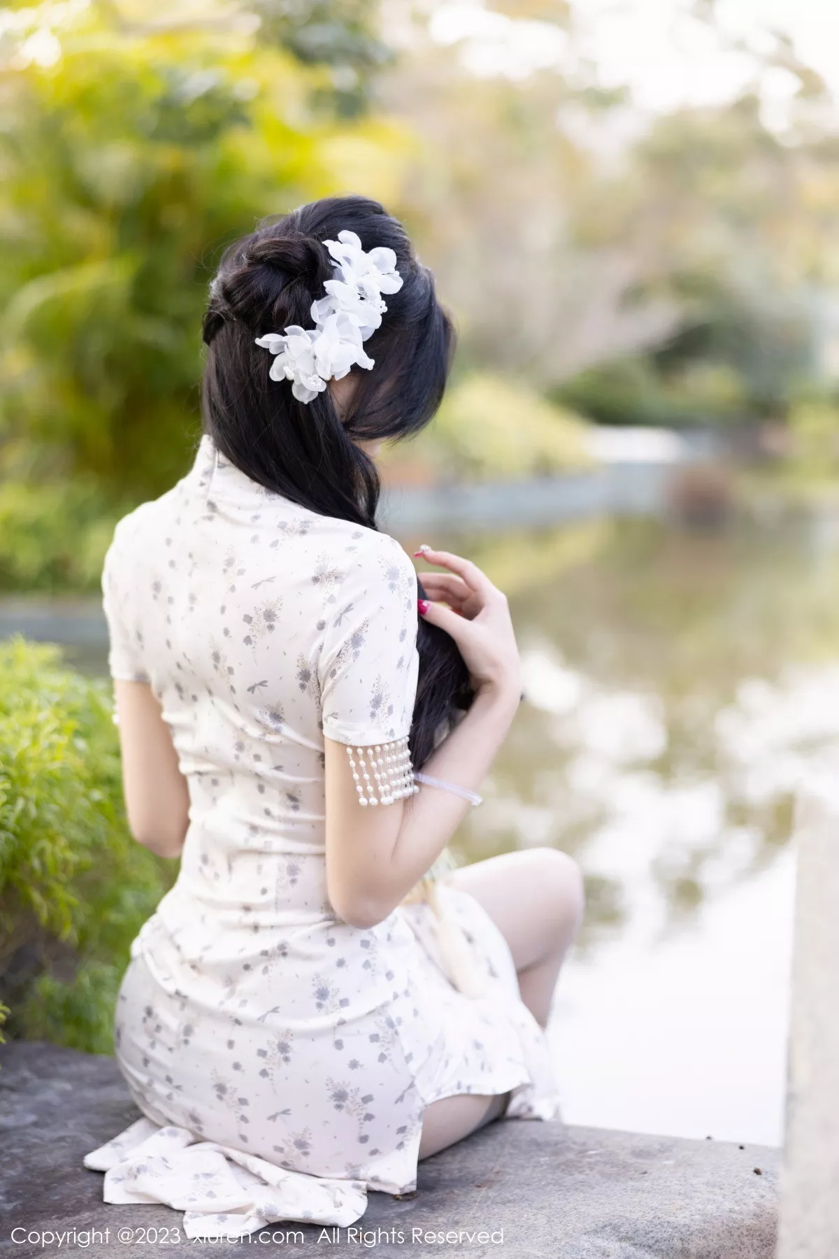 秀人集.com_[XiuRen秀人网]No.6186_女神杨晨晨Yome白色带图案旗袍露性感灰色内衣完美诱惑写真86P