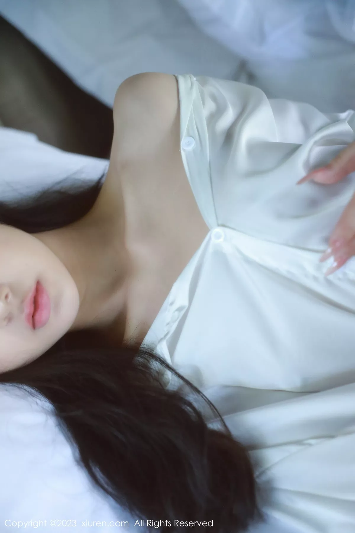 秀人集.com_[XiuRen秀人网]No.6183_模特谢晚晚私房床上脱性感白T秀曼妙身姿美轮美奂迷人诱惑写真44P