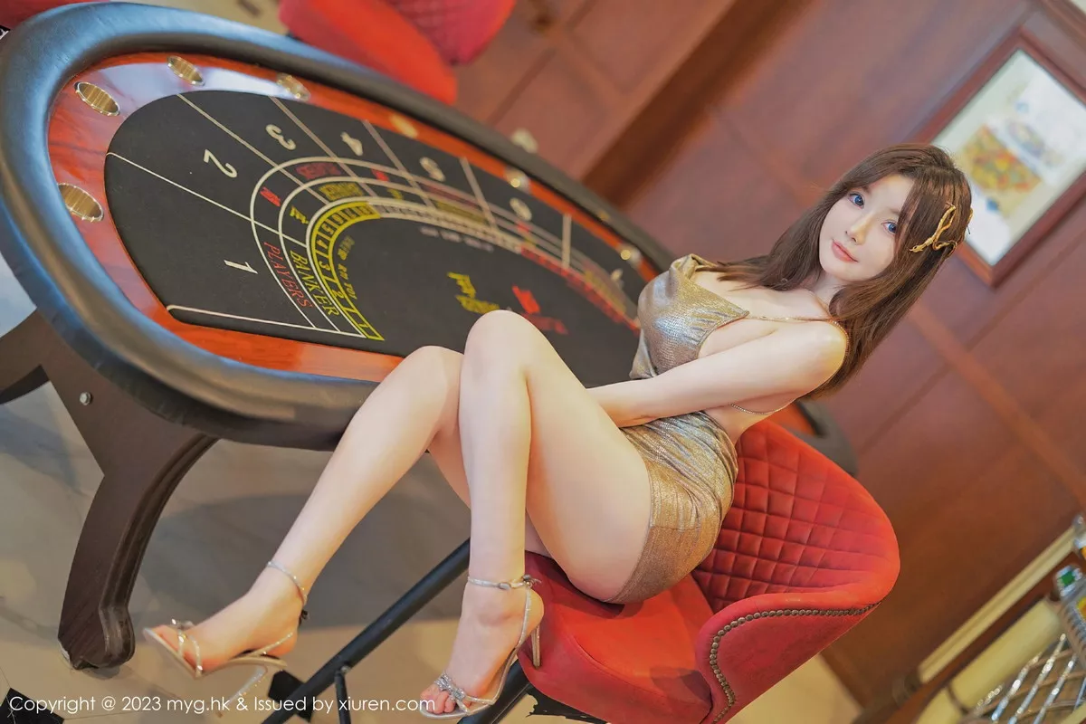 秀人集.com_[MyGirl美媛馆]Vol.646_模特糯美子MINIbabe澳门旅拍暗金色吊带裙秀豪乳翘臀诱惑写真60P