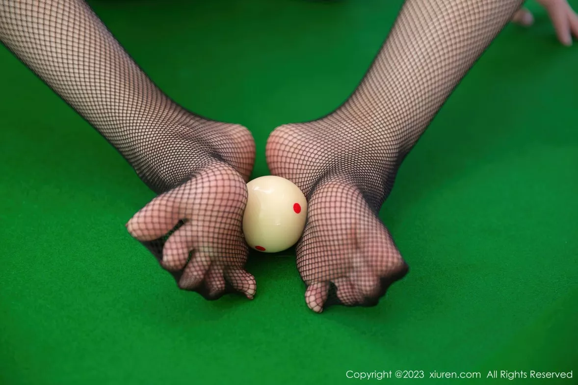 秀人集.com_[XiuRen秀人网]No.6283_模特是小逗逗脱黑色皮质连体衣露轻透内衣秀完美身材迷人写真88P