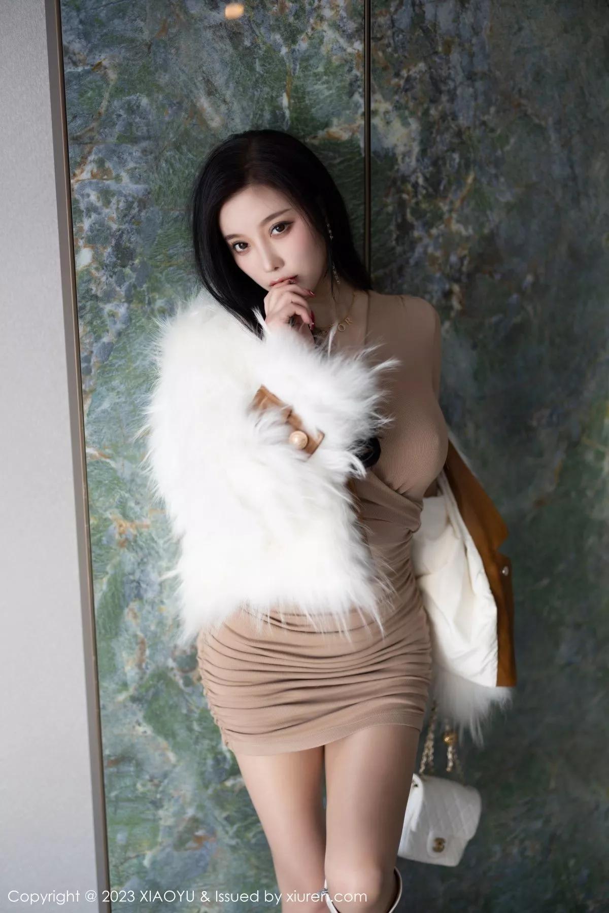 秀人集.com_[XiaoYu画语界]Vol.968_女神杨晨晨Yome杏色收身连衣裙配闪亮肉丝秀丰腴身材迷人写真82P