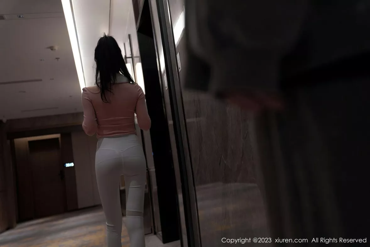 秀人集.com_[XiuRen秀人网]No.6285_女神周于希Sally澳门旅拍健身少女主题超薄肉丝秀翘臀诱惑写真80P