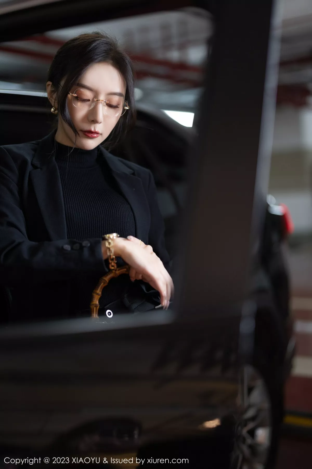 秀人集.com_[XiaoYu画语界]Vol.974_女神王馨瑶yanni性感黑色Ol装露黑色蕾丝内衣超薄黑丝诱惑写真93P