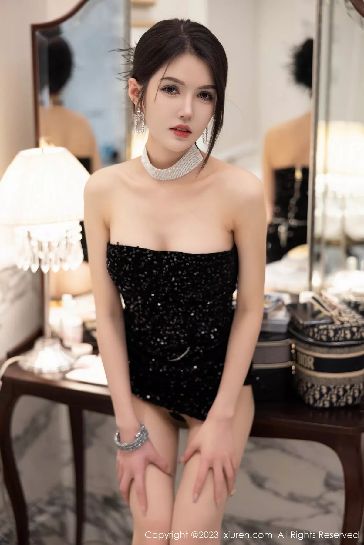 秀人集.com_[XiuRen秀人网]No.6335_模特媛媛酱belle脱西服上衣露黑色连衣短裙开档肉丝撩人诱惑写真99P