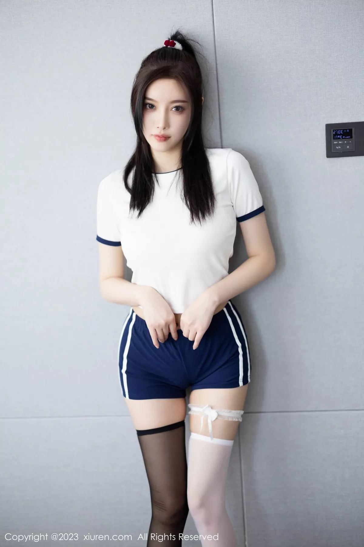 秀人集.com_[XiuRen秀人网]No.6337_女神杨晨晨Yome白色收身衣配蓝色短裤秀丰腴身材完美诱惑写真86P