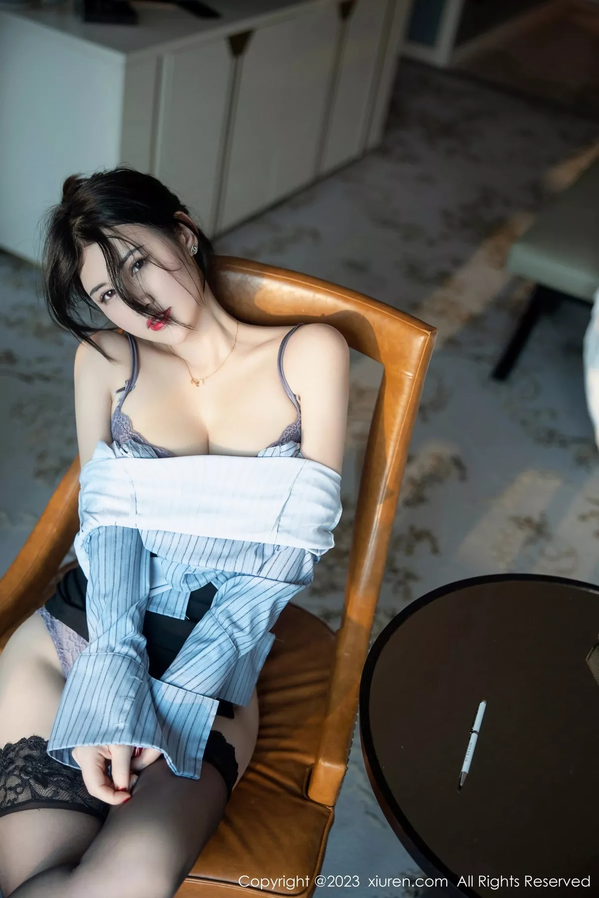 秀人集.com_[XiuRen秀人网]No.6343_模特诗诗kiki条纹T恤配黑短裙露性感蕾丝内衣魅惑黑丝诱惑写真78P