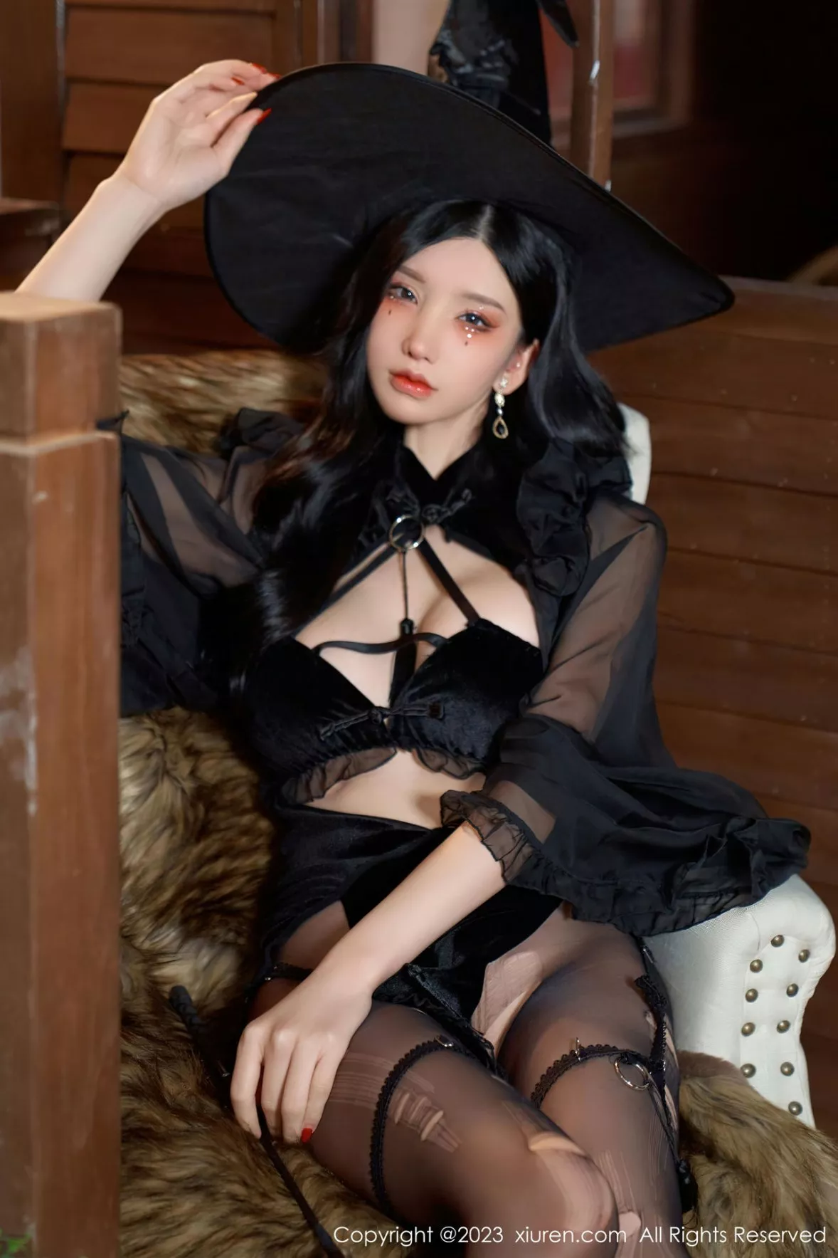 秀人集.com_[XiuRen秀人网]No.6362_女神周于希Sally女巫的救赎主题半脱露豪乳遮点惹火诱惑写真71P