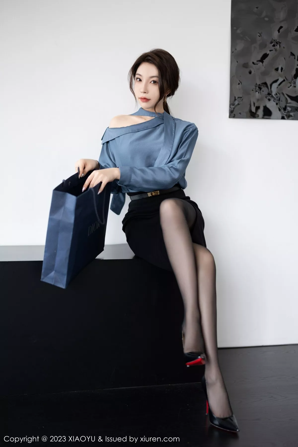 秀人集.com_[XiaoYu画语界]Vol.979_女神徐莉芝Booty脱制服露性感黑色蕾丝内衣配超薄黑丝诱惑写真86P