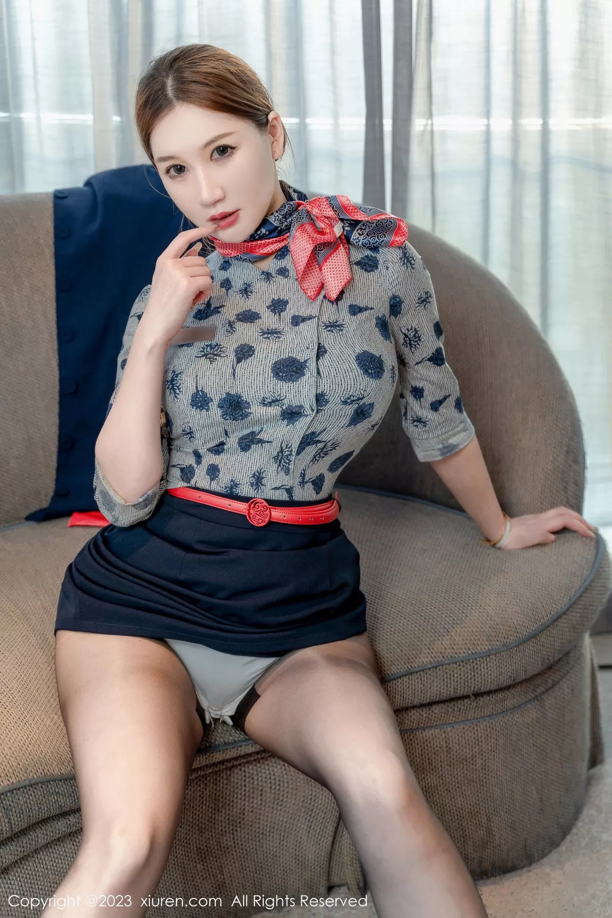 秀人集.com_[XiuRen秀人网]No.6288_模特顾乔楠Cora脱性感空姐制服露黑色内衣配超薄黑丝诱惑写真66P