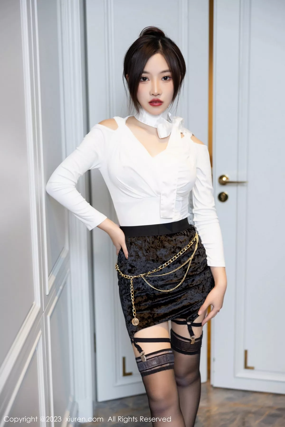 秀人集.com_[XiuRen秀人网]No.6378_新人模特妙可可Cheese白上衣配黑短裙秀丰腴身材完美诱惑写真86P