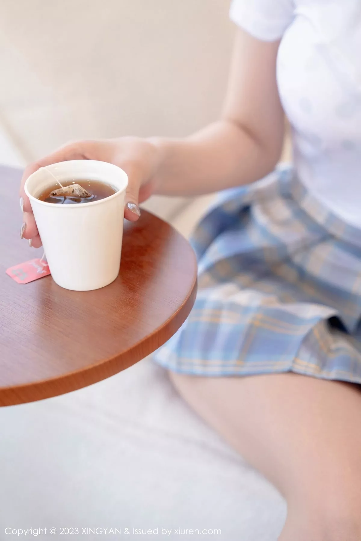 秀人集.com_[XINGYAN星颜社]VOL.180_女神王雨纯淡蓝色格子短裙套装露性感粉色内衣迷人诱惑写真82P