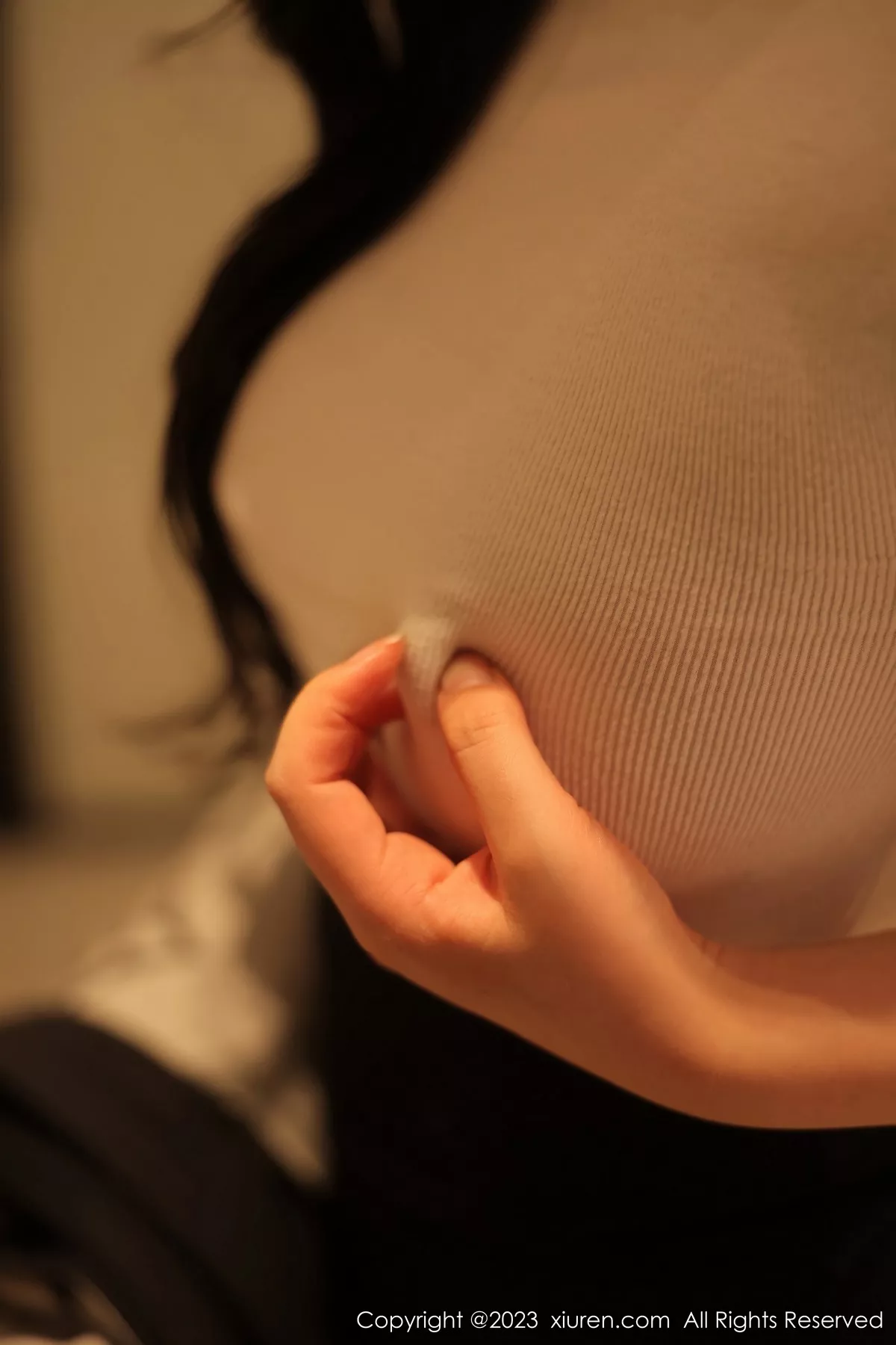 秀人集.com_[XiuRen秀人网]No.6394_模特林珊珊白色轻透上衣配黑短裙魅惑黑丝秀曼妙身姿迷人写真103P