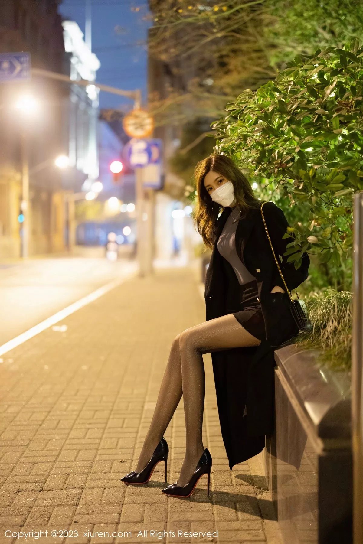 秀人集.com_[XiuRen秀人网]No.6395_女神绮里嘉ula深灰色收身上衣配黑短裙露性感灰色内衣诱惑写真79P