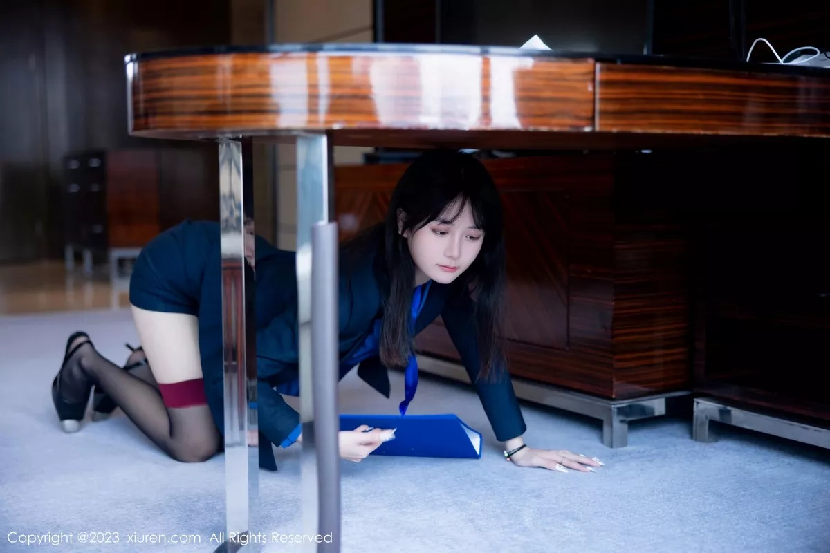 秀人集.com_[XiuRen秀人网]No.6407_模特谢小蒽性感OL装脱制服露紫色蕾丝内衣配超薄黑丝诱惑写真91P