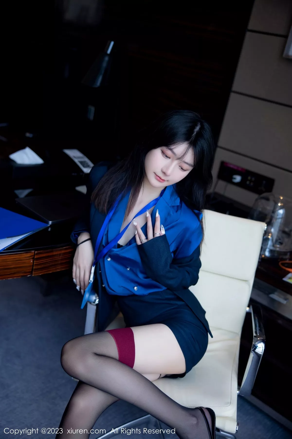 秀人集.com_[XiuRen秀人网]No.6407_模特谢小蒽性感OL装脱制服露紫色蕾丝内衣配超薄黑丝诱惑写真91P