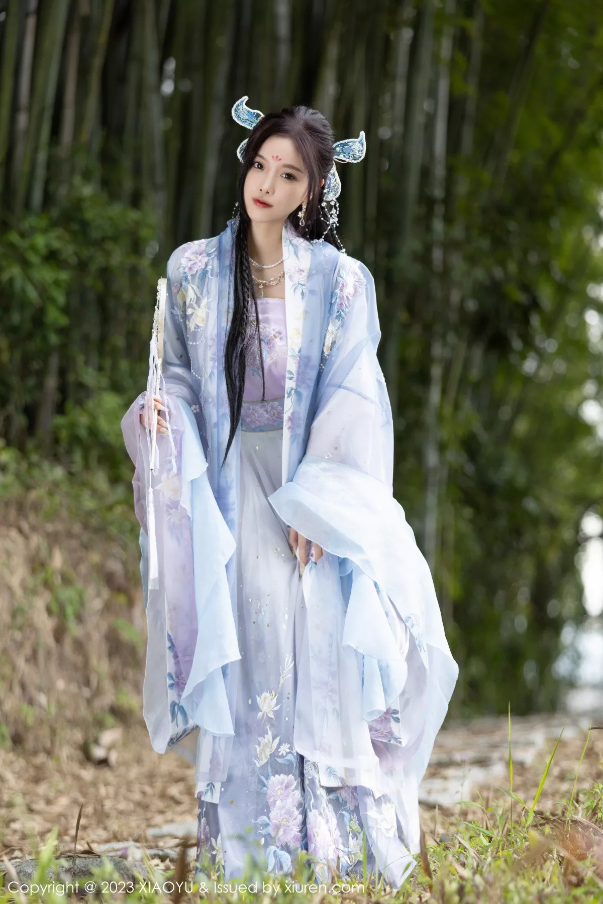 秀人集.com_[XiaoYu画语界]Vol.970_女神杨晨晨Yome脱淡蓝紫色古装服露白色蕾丝内衣完美诱惑写真91P