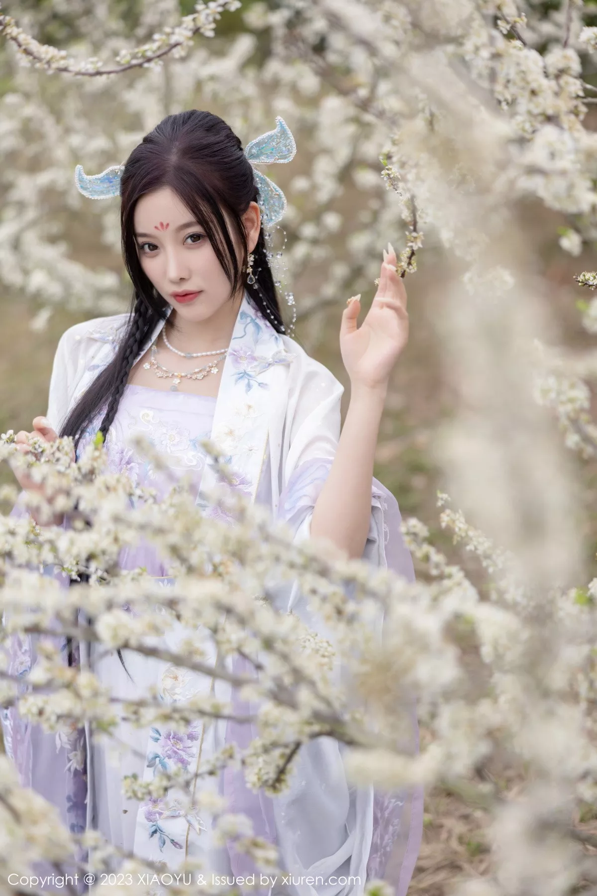 秀人集.com_[XiaoYu画语界]Vol.970_女神杨晨晨Yome脱淡蓝紫色古装服露白色蕾丝内衣完美诱惑写真91P