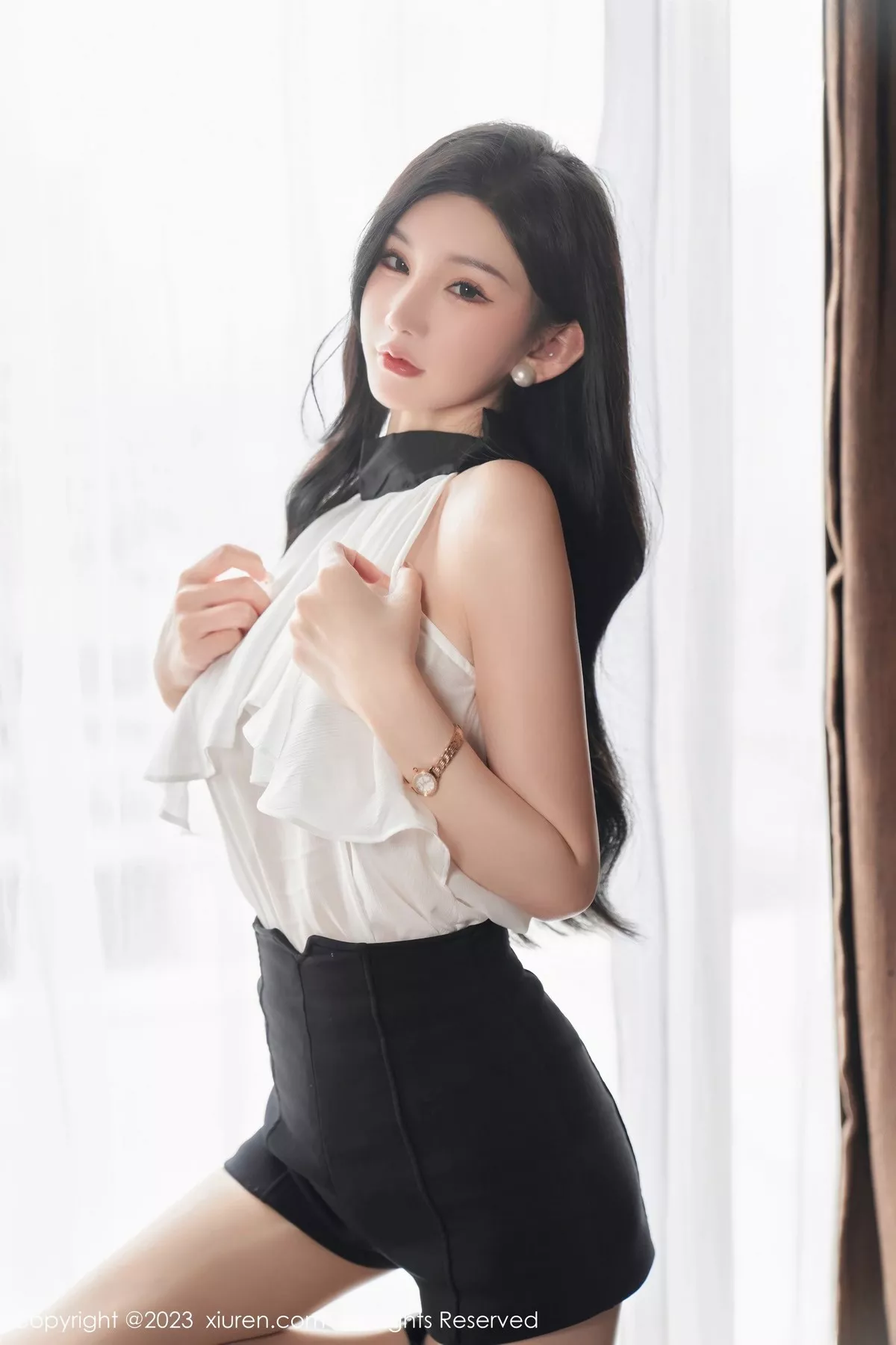 秀人集.com_[XiuRen秀人网]No.6435_女神周于希Sally澳门旅拍白色薄纱服饰配超薄肉丝撩人诱惑写真83P