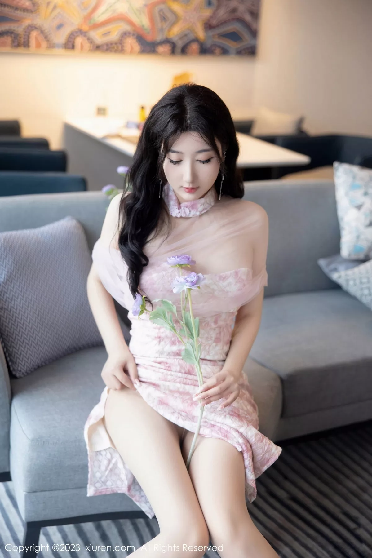 秀人集.com_[XiuRen秀人网]No.6313_模特江真真性感粉色露肩连衣短裙配超薄无内肉丝惹火诱惑写真76P