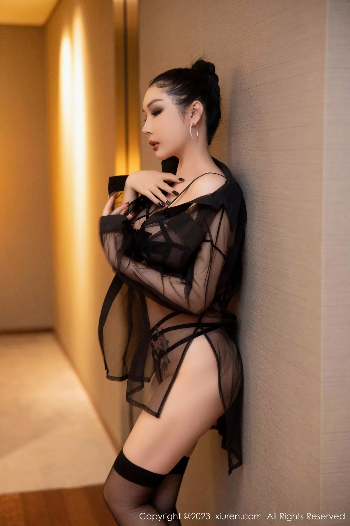 秀人集.com_[XiuRen秀人网]No.6502_模特田冰冰性感黑色薄纱服露黑色情趣内衣秀豪乳遮点诱惑写真56P