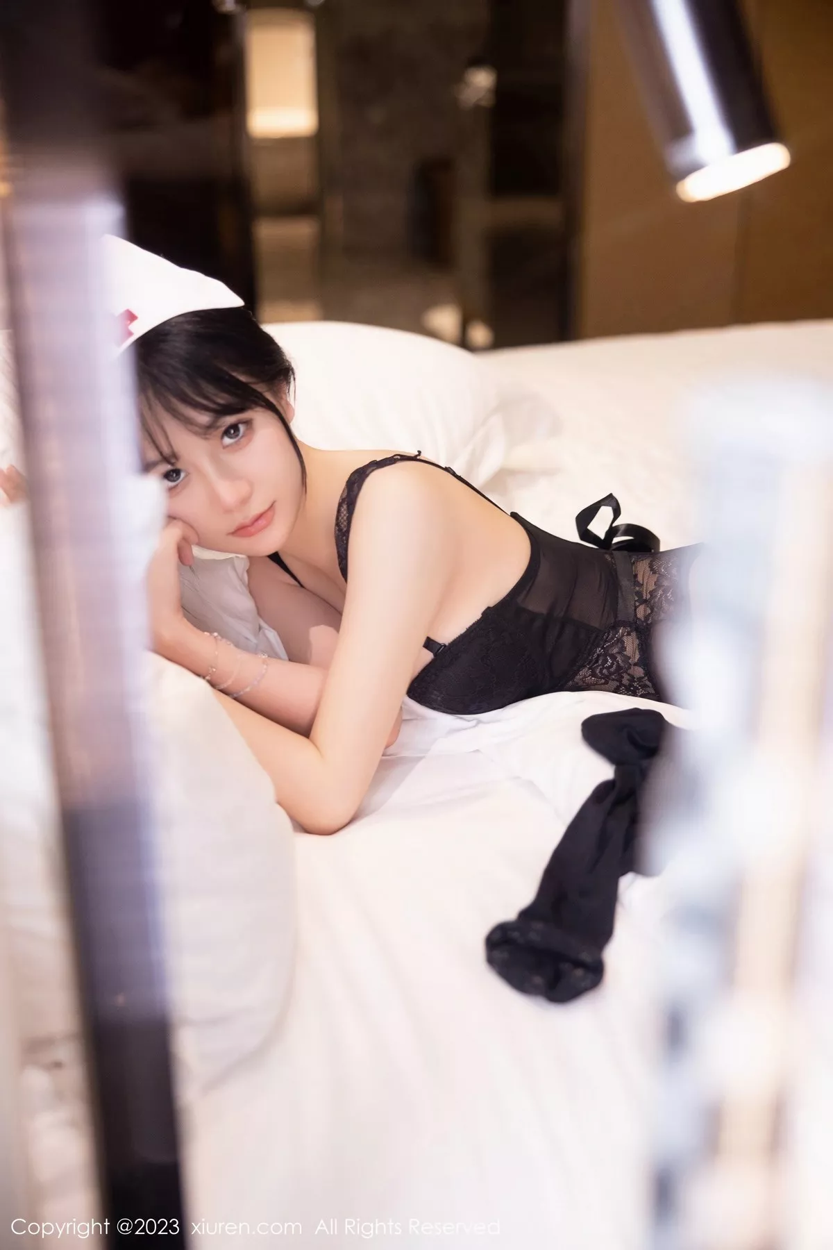 秀人集.com_[XiuRen秀人网]No.6525_模特谢小蒽半脱护士服露黑色蕾丝情趣内衣秀惹火身材诱惑写真91P