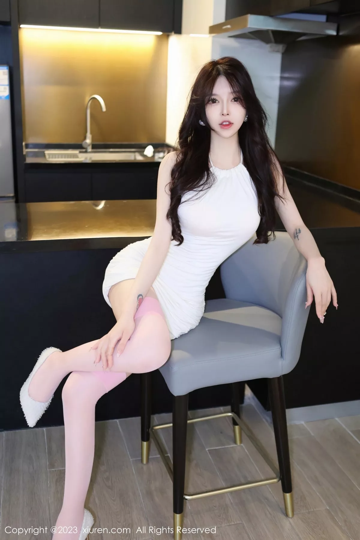 秀人集.com_[XiuRen秀人网]No.6527_模特玉兔miki脱白色连身衣裙露粉色蕾丝内衣配粉色丝袜诱惑写真82P