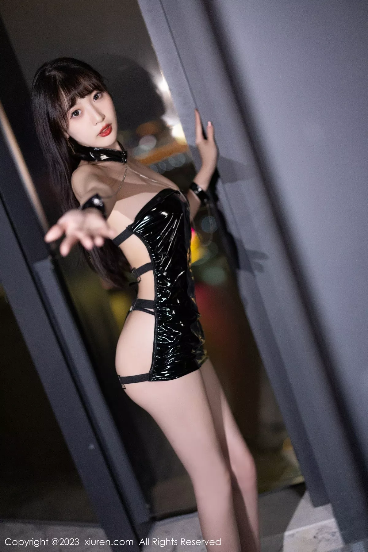秀人集.com_[XiuRen秀人网]No.6565_模特林星阑性感黑色连身短裙配渐变色灰丝秀曼妙身姿诱惑写真81P