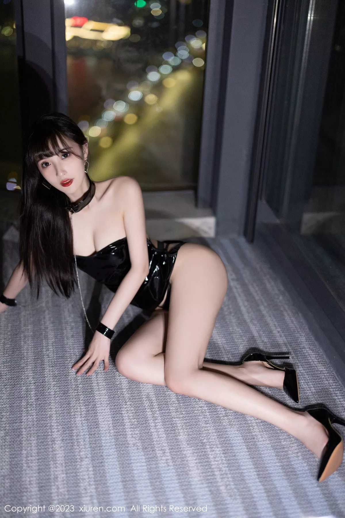 秀人集.com_[XiuRen秀人网]No.6565_模特林星阑性感黑色连身短裙配渐变色灰丝秀曼妙身姿诱惑写真81P