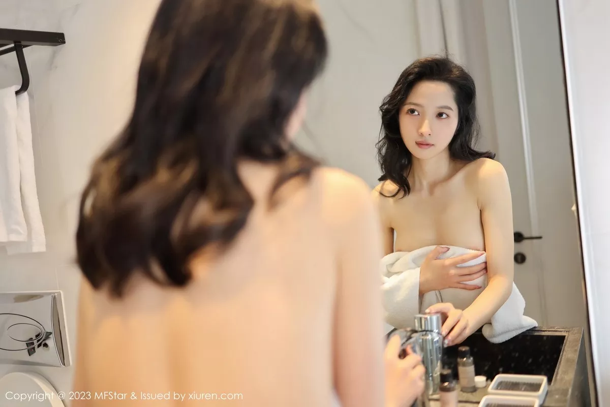 秀人集.com_[MFStar模范学院]Vol.608_模特茜茜Kimi浴室场景性感白色服饰秀完美身材迷人诱惑写真73P