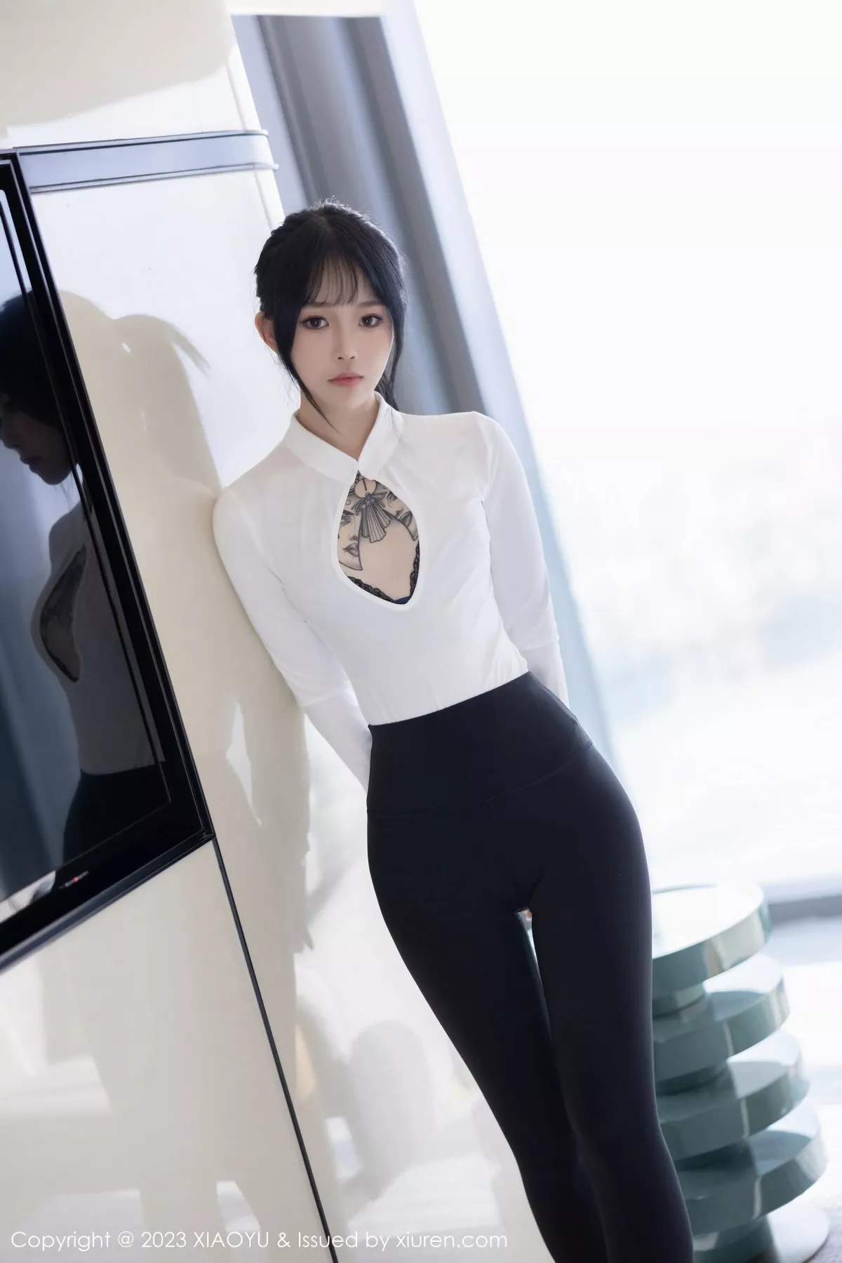 秀人集.com_[XiaoYu画语界]Vol.1006_模特奶瓶黑色连身短裙+性感蓝色蕾丝内衣秀曼妙身姿诱惑写真103P