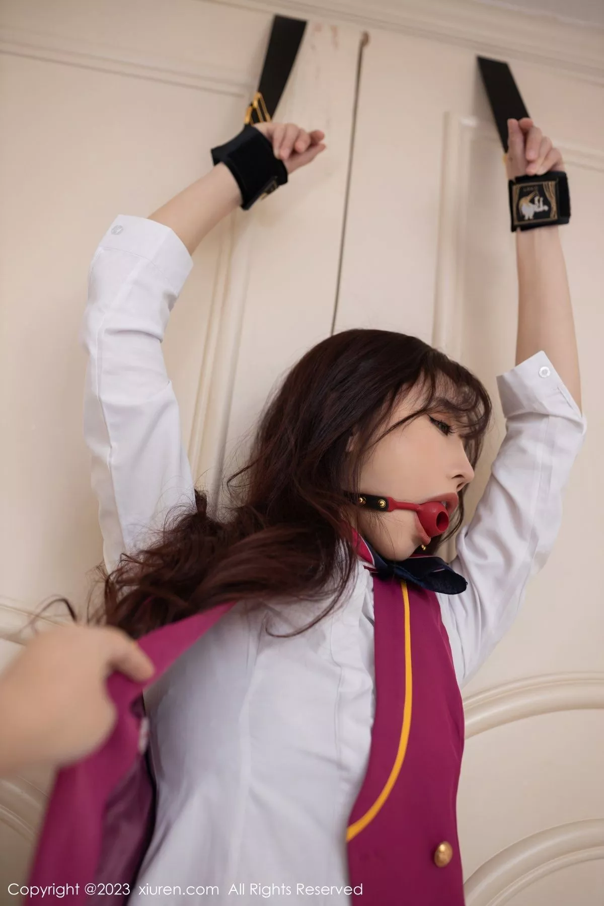 秀人集.com_[XiuRen秀人网]No.6573_模特陆萱萱性感空姐制服露黑色蕾丝内衣配开档黑丝撩人诱惑写真81P