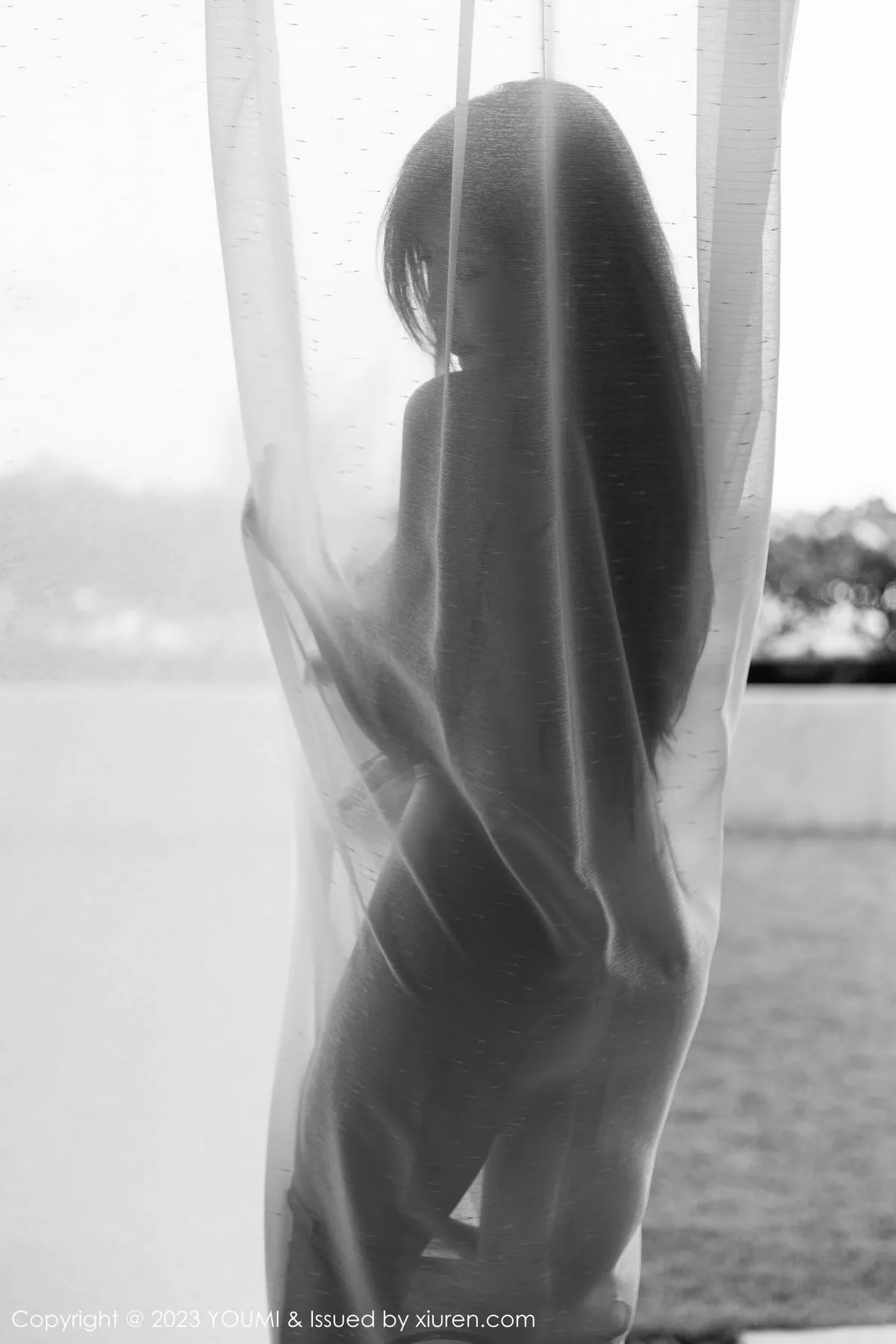 秀人集.com_[YouMi尤蜜荟]Vol.926_女神Carol周妍希暗红色轻透薄纱吊带裙秀丰满身材惹火诱惑写真95P