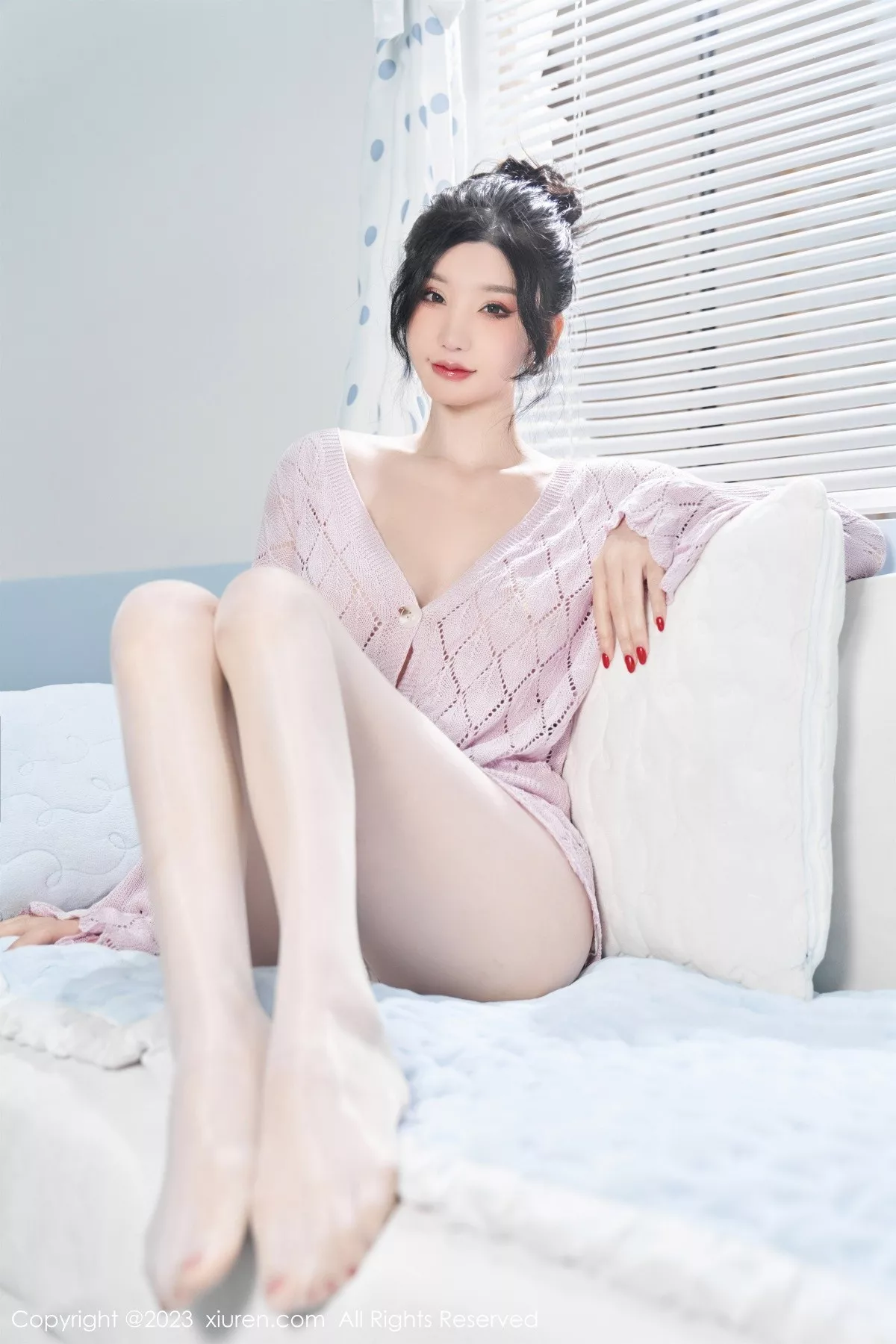 秀人集.com_[XiuRen秀人网]No.6580_女神周于希Sally性感粉色服饰配超薄肉丝半脱露豪乳遮点诱惑写真80P