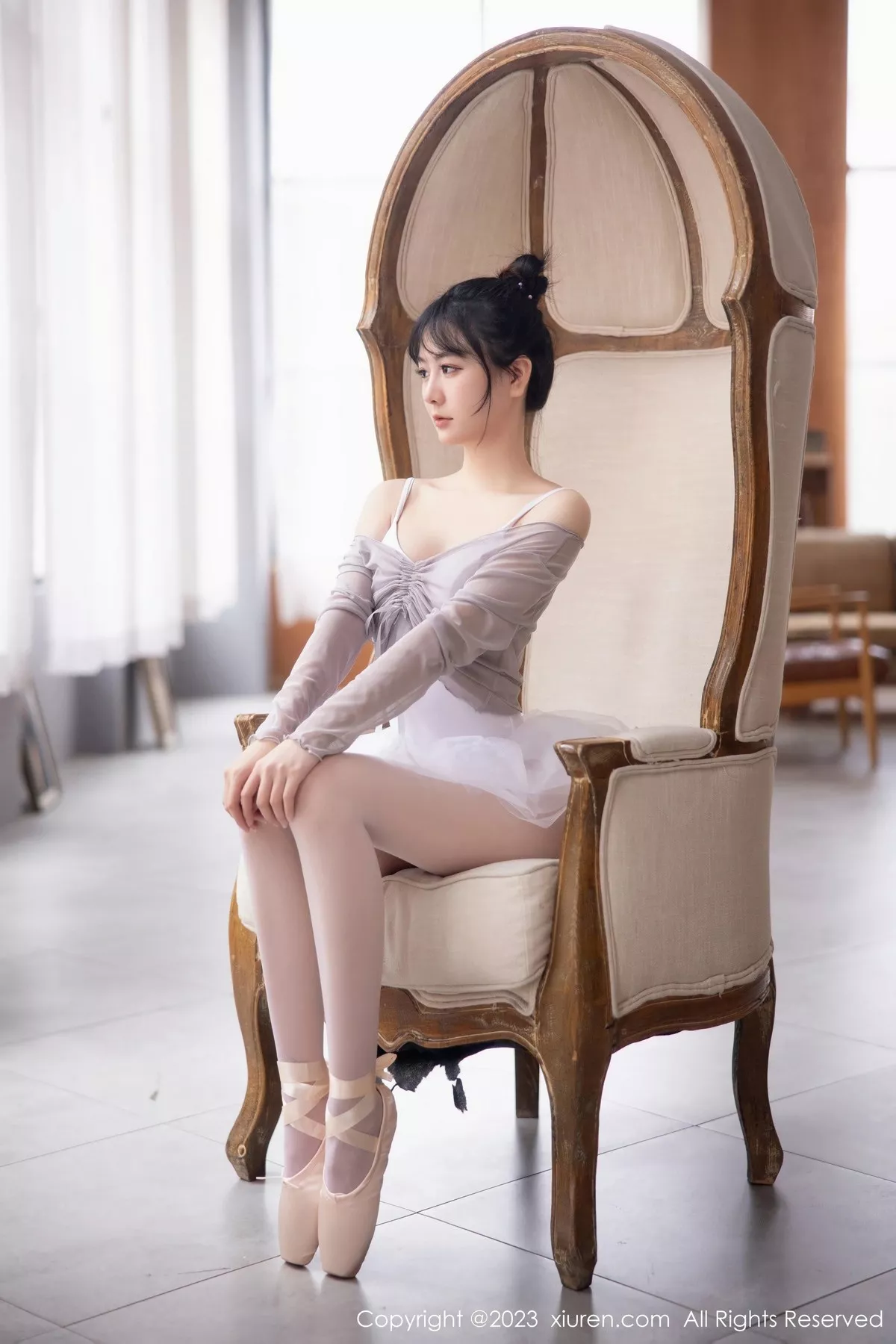 秀人集.com_[XiuRen秀人网]No.6592_模特谢小蒽性感淡灰色芭蕾舞裙配白色丝袜秀曼妙身姿诱惑写真91P