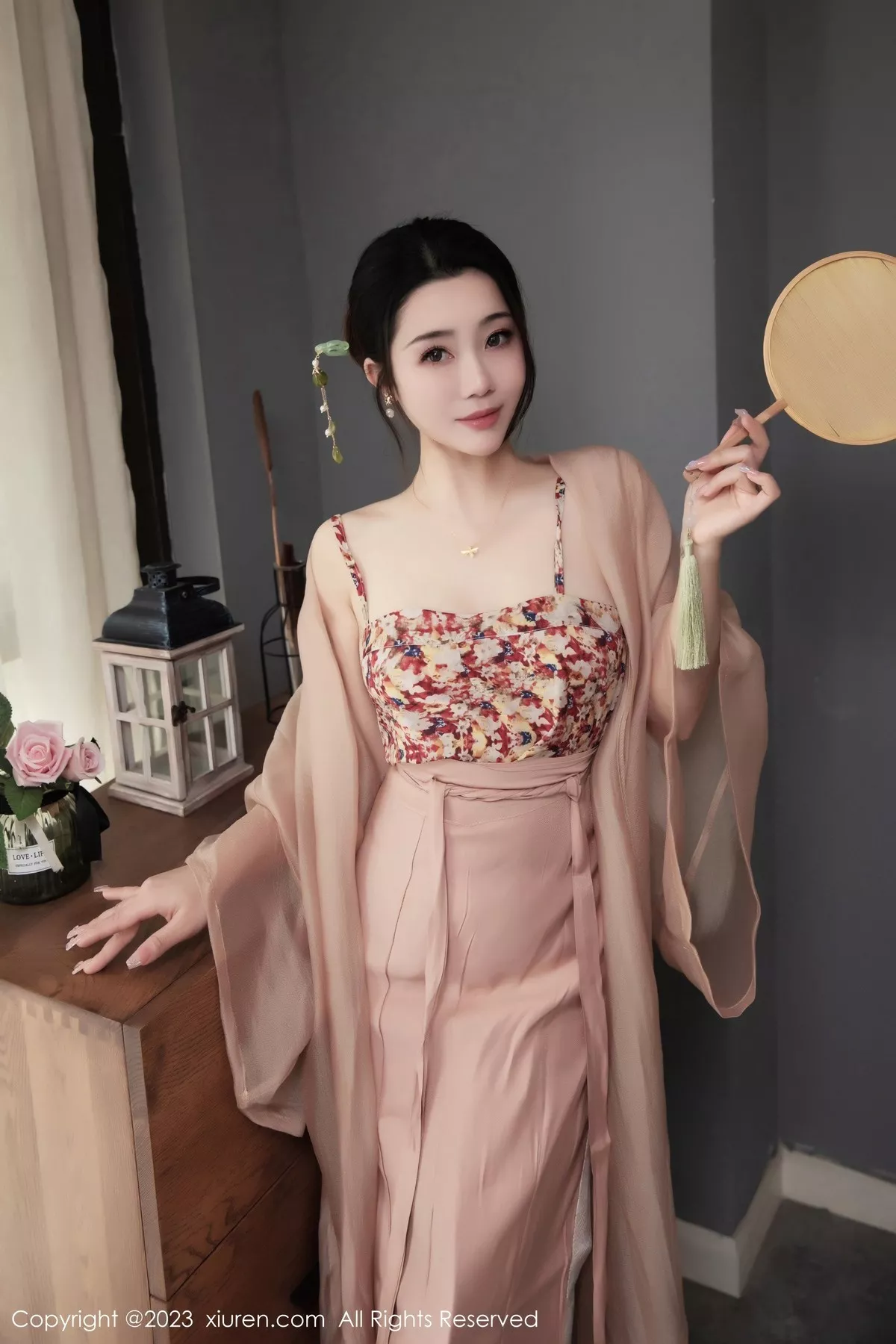 秀人集.com_[XiuRen秀人网]No.6457_模特严利娅Yuliya性感浅暖色古风汉服半撩秀曼妙身姿诱惑写真104P