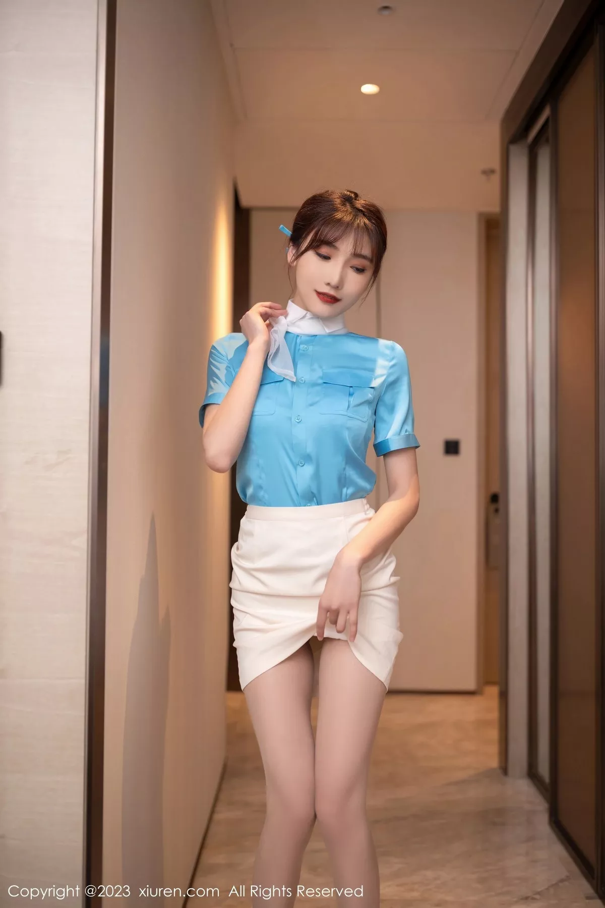 秀人集.com_[XiuRen秀人网]No.6463_模特陆萱萱脱韩国空姐制服露灰色内衣配开档肉丝迷人诱惑写真83P